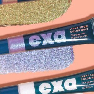 Light Show Color Melt Multi-Use Pigment - Dream Phone Glitter Finish Violet And